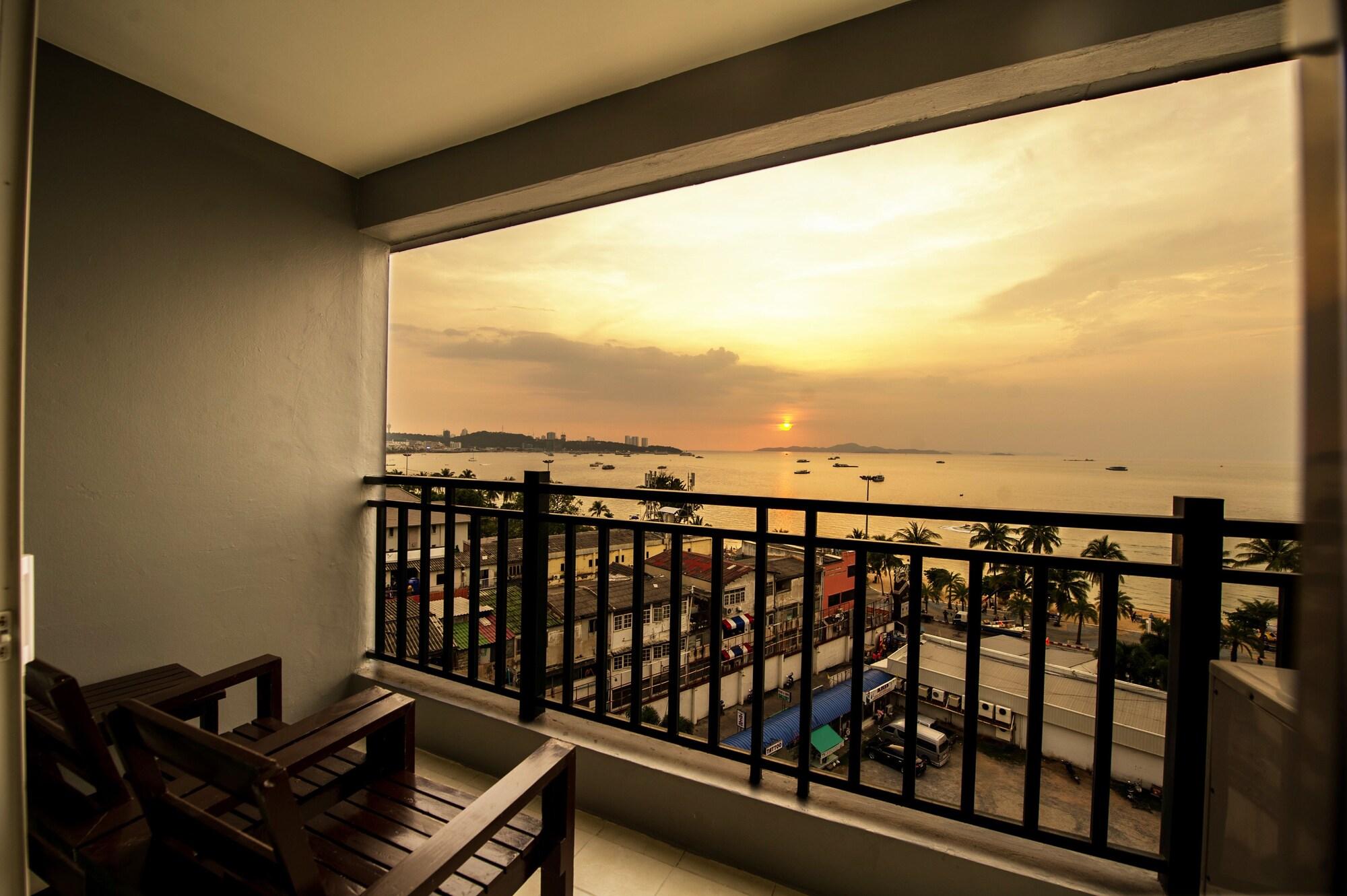 Hotel Selection Pattaya Esterno foto