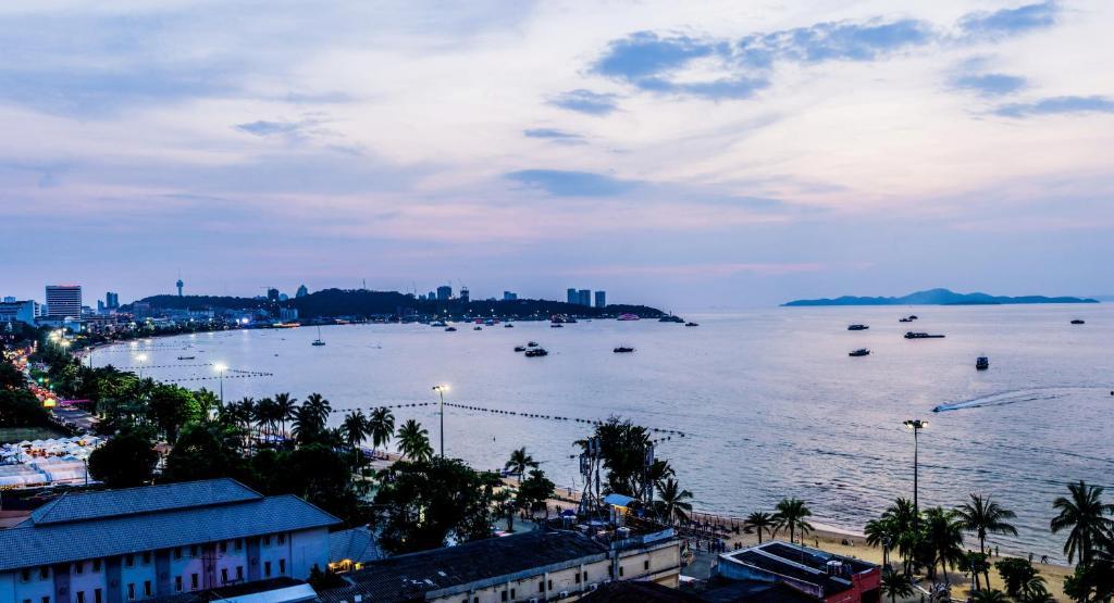 Hotel Selection Pattaya Esterno foto